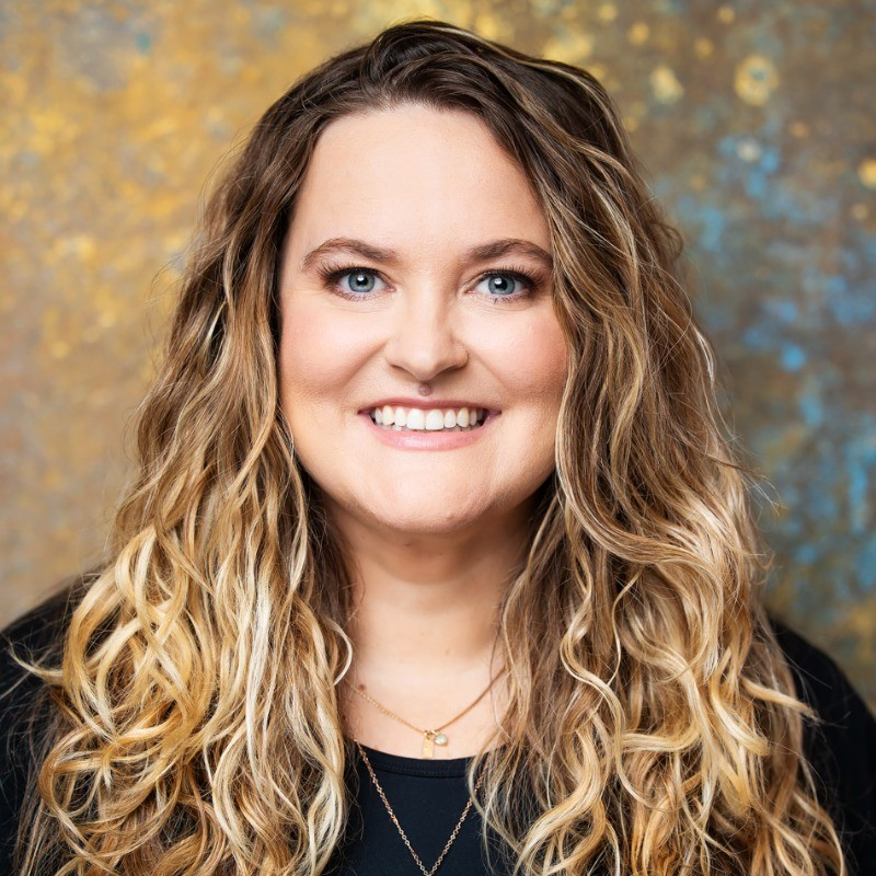 Patricia Grabarek (Ph.D.), Workplace Wellness Expert, Co-Founder of Workr Beeing, seen with beautiful long golden color hair style